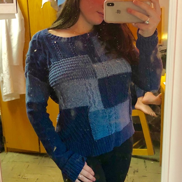 American Eagle Patched Sweater - Picture 4 of 4